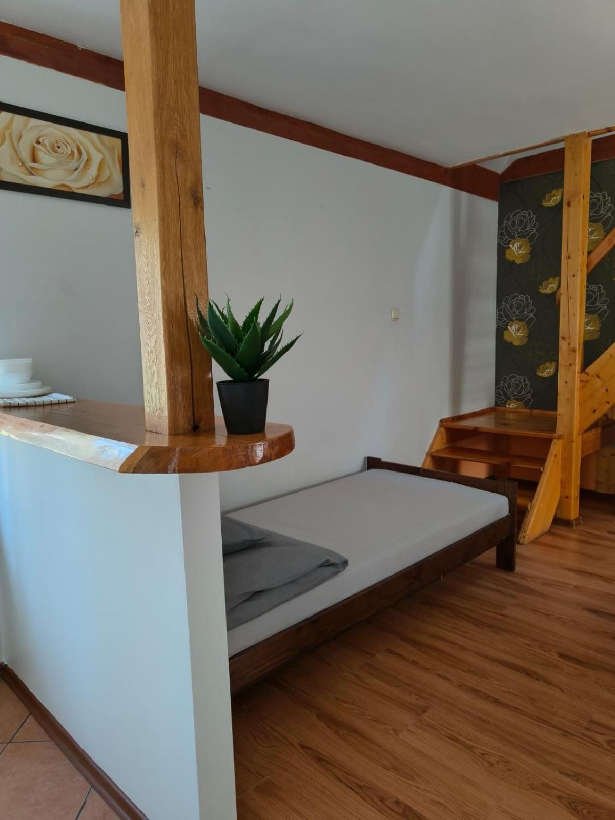 Pod Kogutkiem Villa Kruklanki Exteriör bild