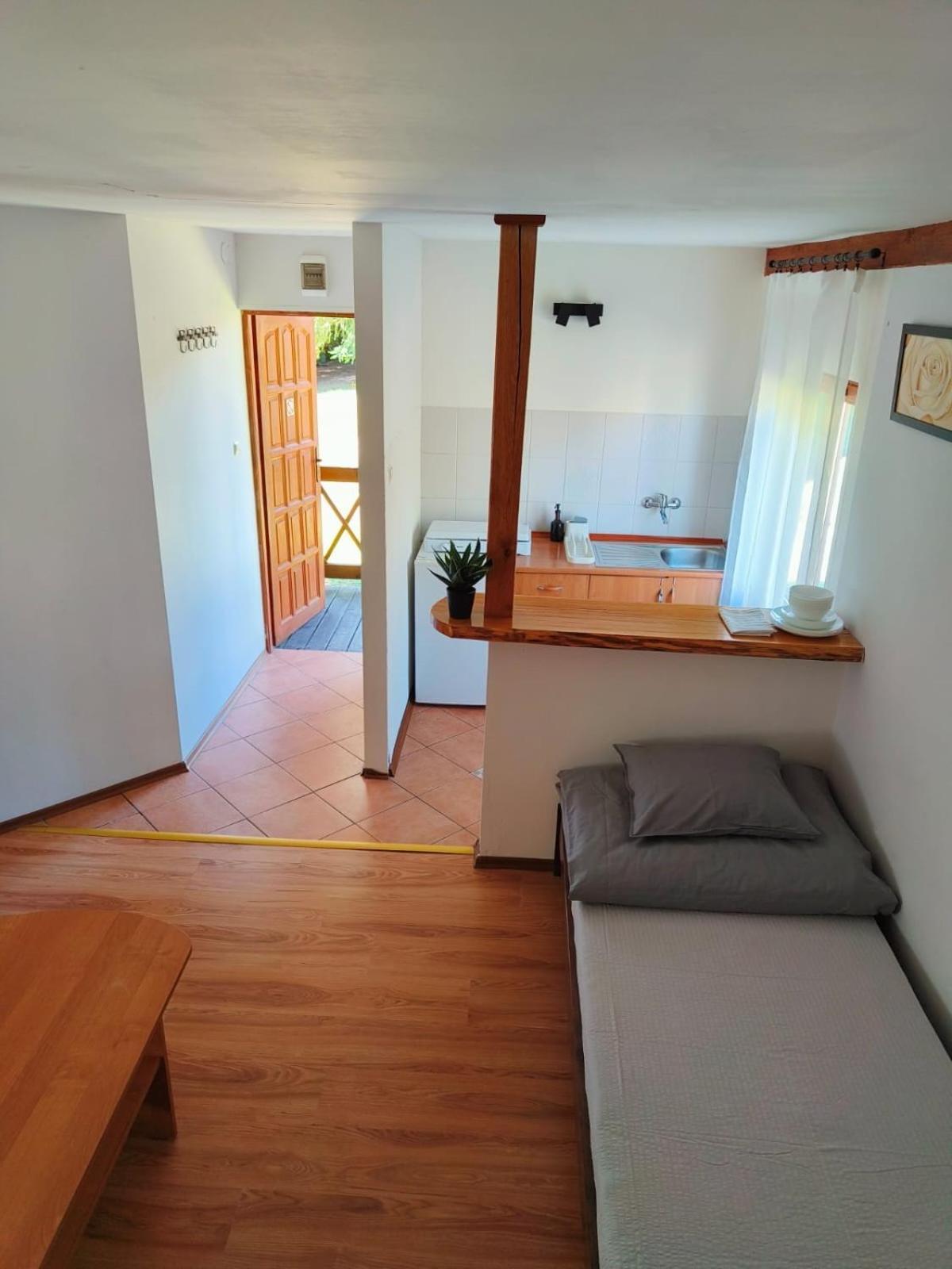 Pod Kogutkiem Villa Kruklanki Exteriör bild